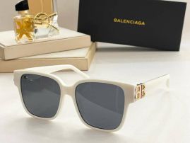 Picture of Balenciga Sunglasses _SKUfw56829199fw